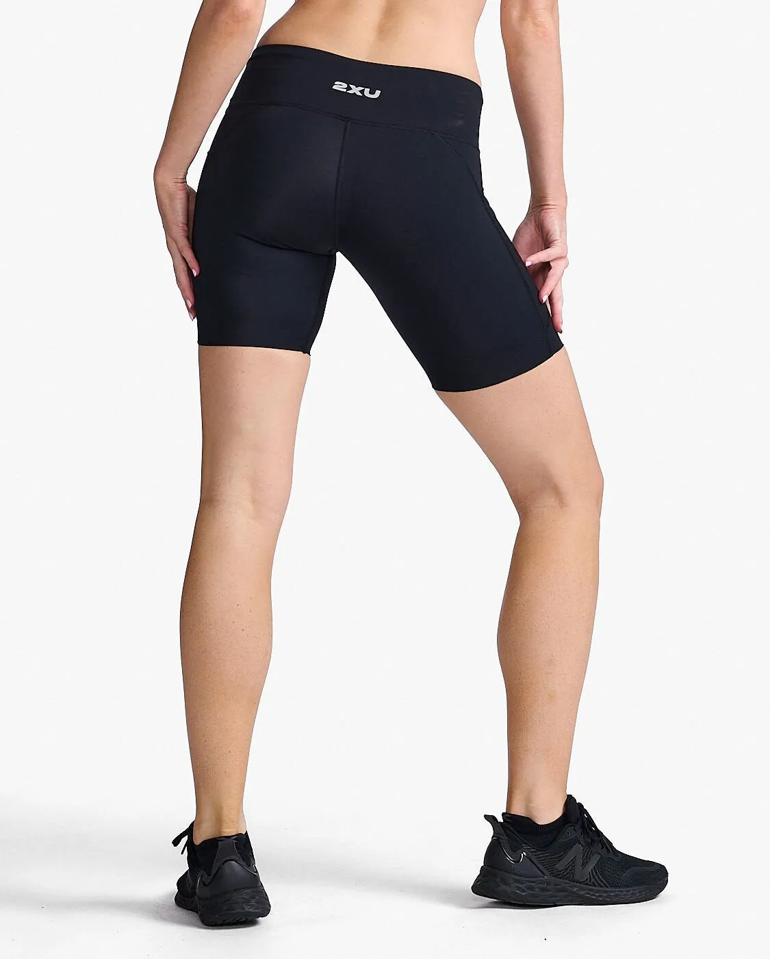 2XU Women Aero Mid-Rise Comp 6Inch Short