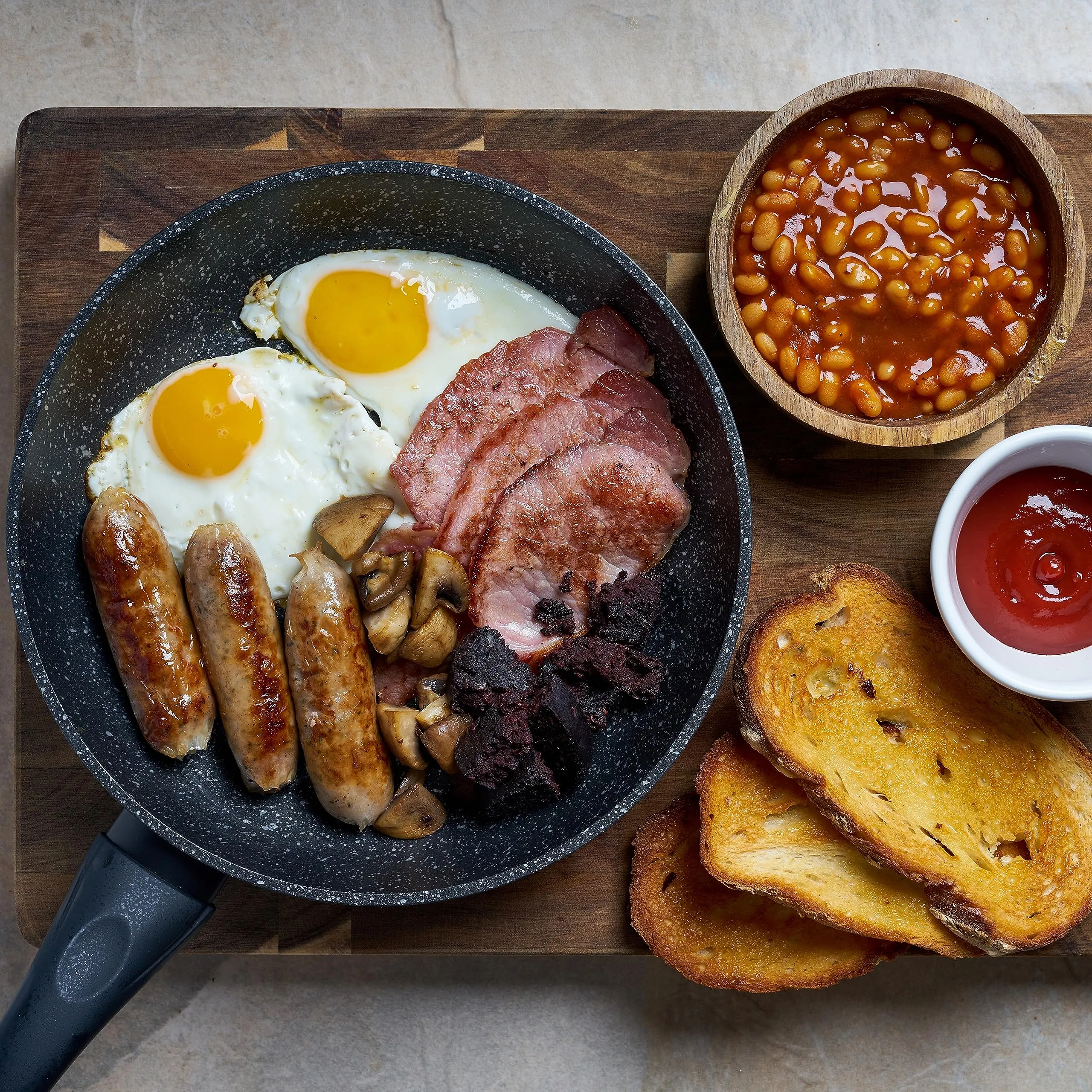 Blackmoor 67090 Classic 26cm Frying Pan/Non-Stick Coating/Cool Touch Handle/Suitable for Induction, Electric and Gas Hobs/Black Colour