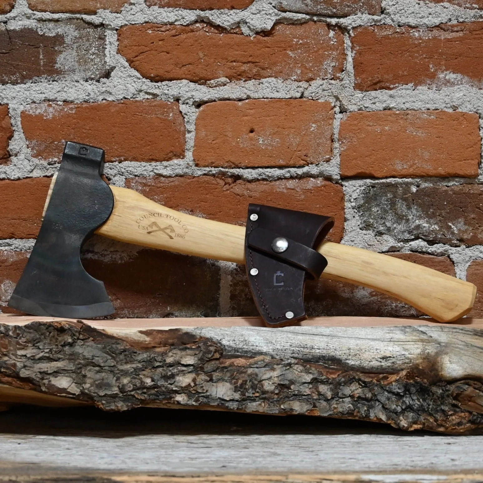 Wood-Craft 1.7lbs Camp Carver Axe W/16" Curved Handle & Mask